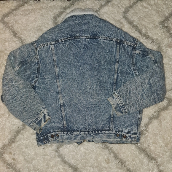 Vintage Levi's Sherpa Lined Denim Jacket - Picture 6 of 6